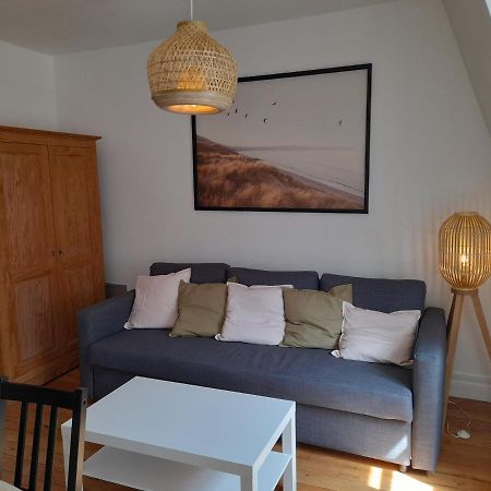 Charmante Villa Plein Sud 50M De La Plage - Balcon Vue Laterale Sur Mer - Equipee De La Fibre, Wifi, Internet Мер-ле-Бен Екстер'єр фото