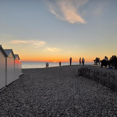Charmante Villa Plein Sud 50M De La Plage - Balcon Vue Laterale Sur Mer - Equipee De La Fibre, Wifi, Internet Мер-ле-Бен Екстер'єр фото